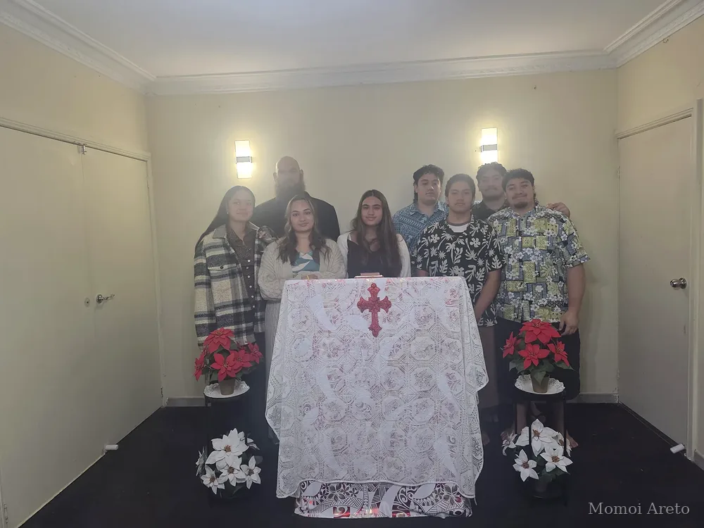 Momoi Areto church family, picture 16 of 18