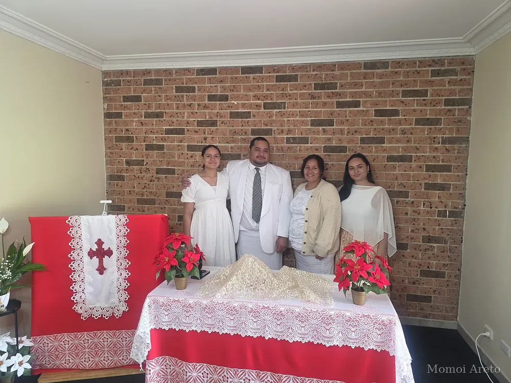 Momoi Areto church family, picture 18 of 18