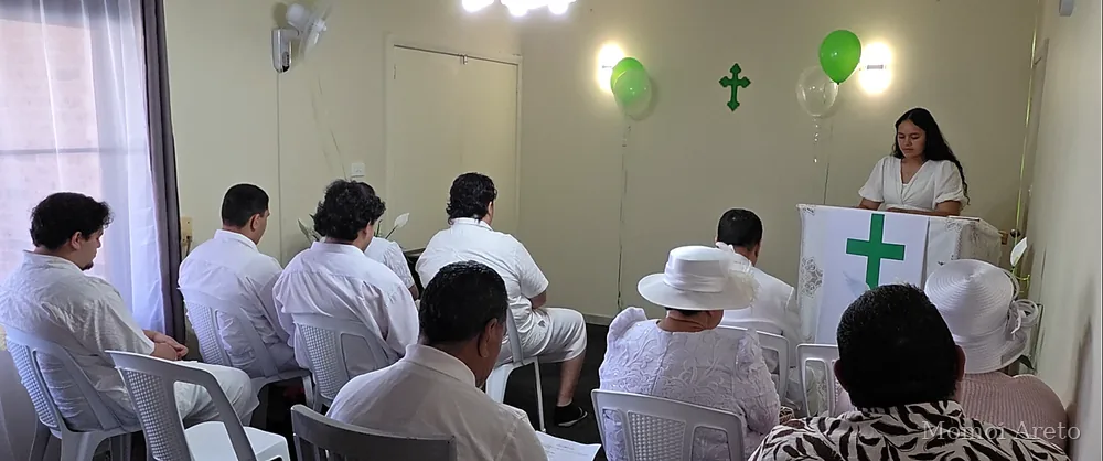Children dressed in white for White Sunday, picture 5 of 14