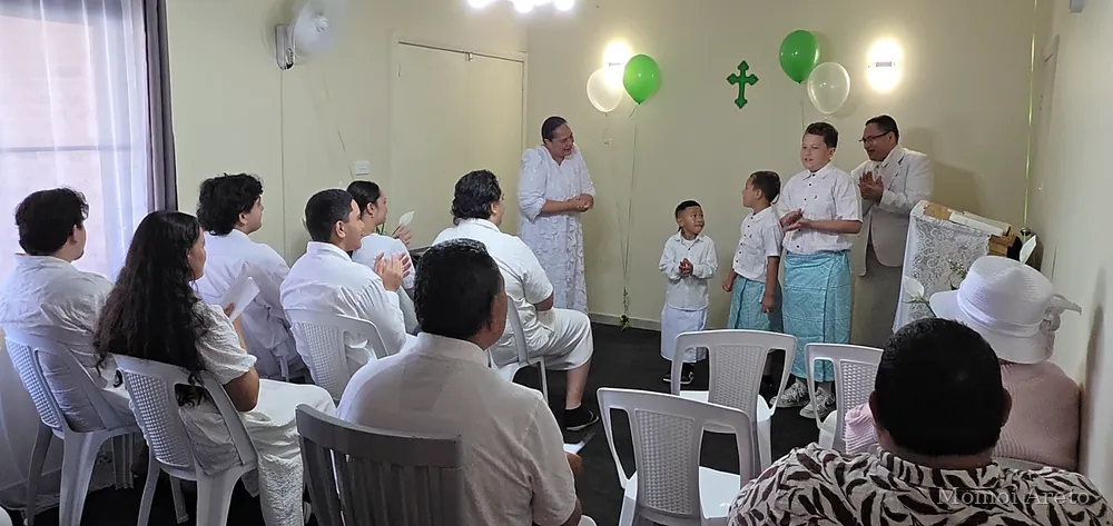 Children leading the White Sunday program, picture 7 of 14